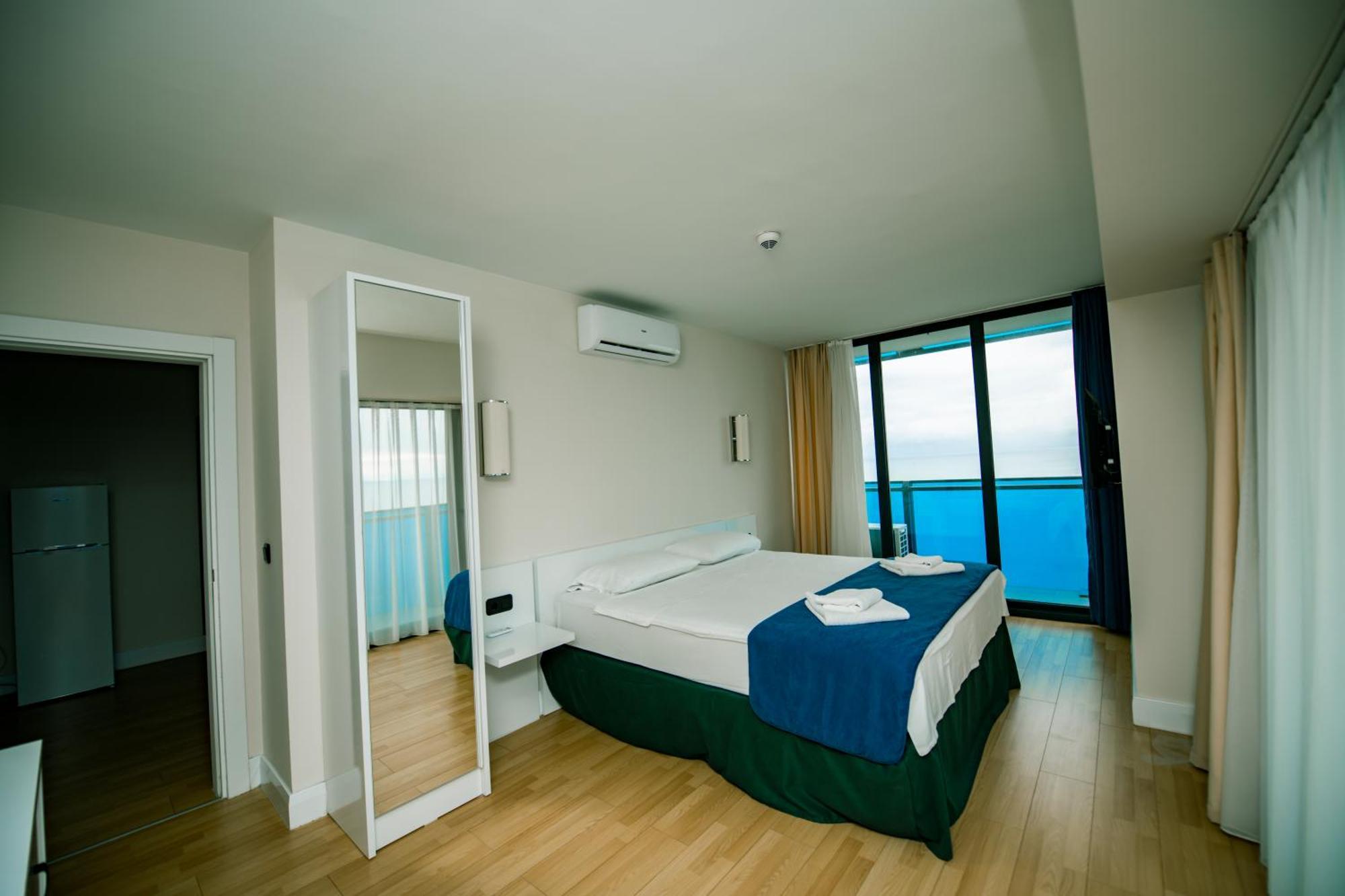 Sea View Apartments In Orbi City Batoumi Extérieur photo