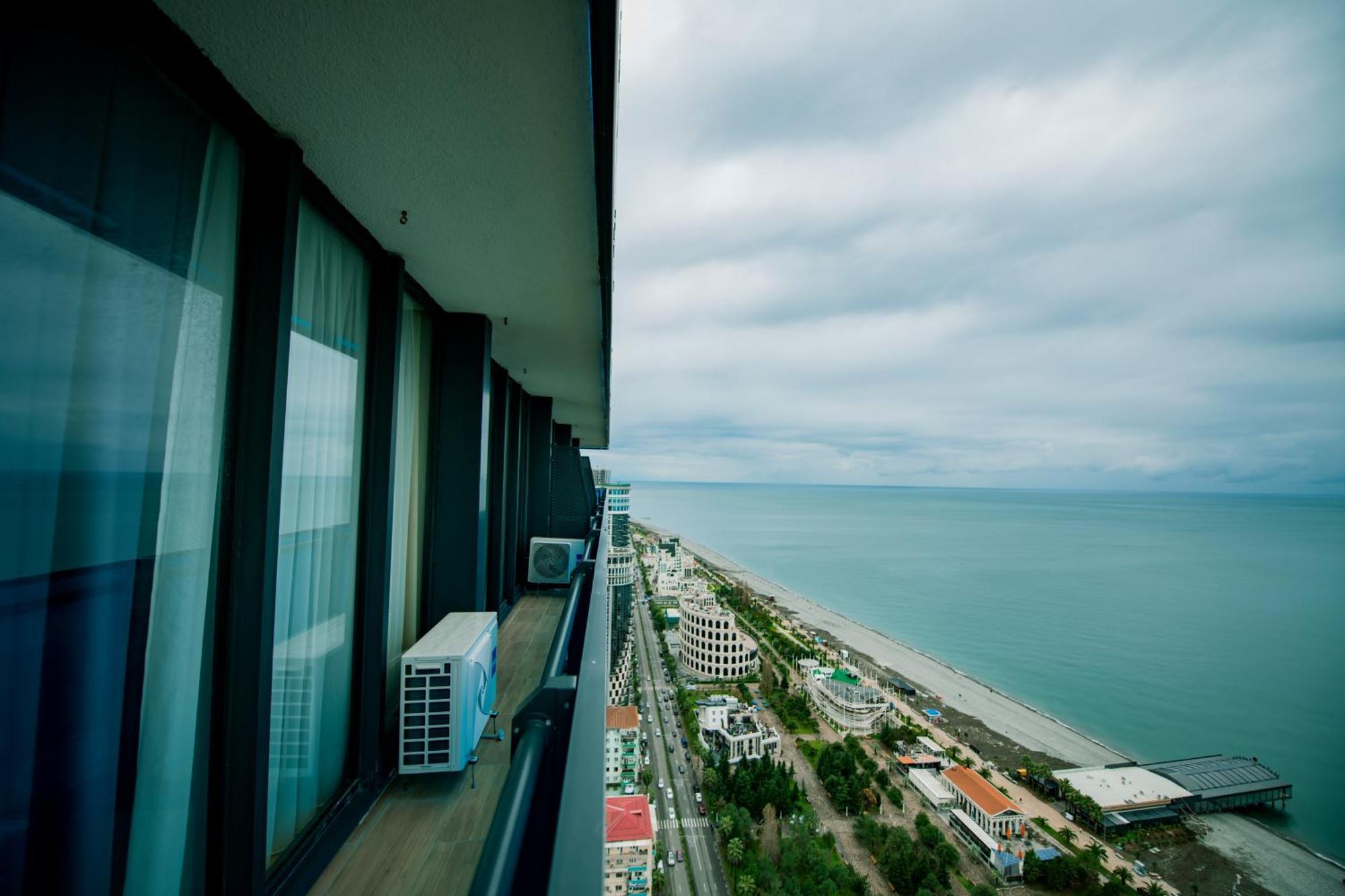 Sea View Apartments In Orbi City Batoumi Extérieur photo