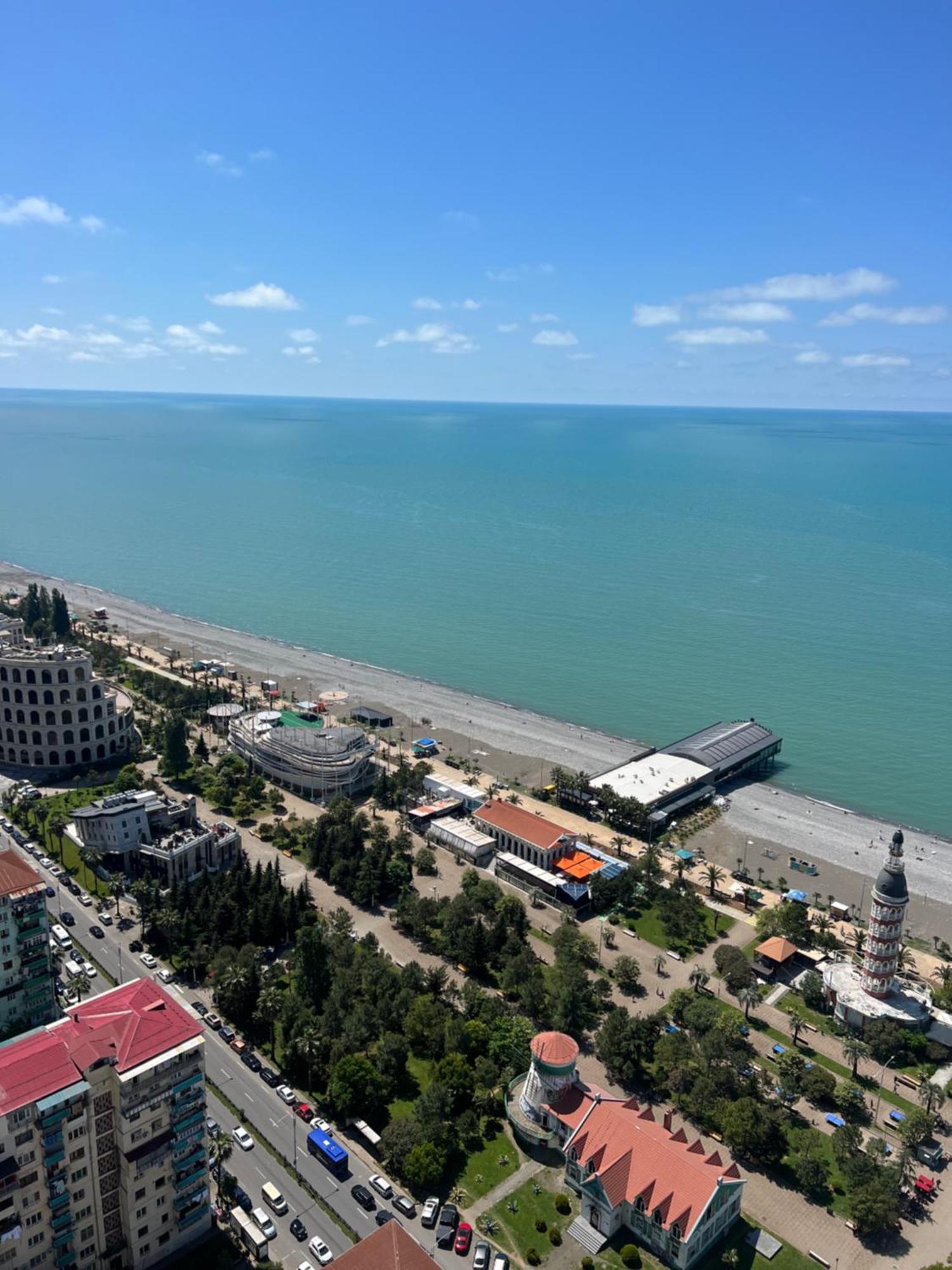 Sea View Apartments In Orbi City Batoumi Extérieur photo
