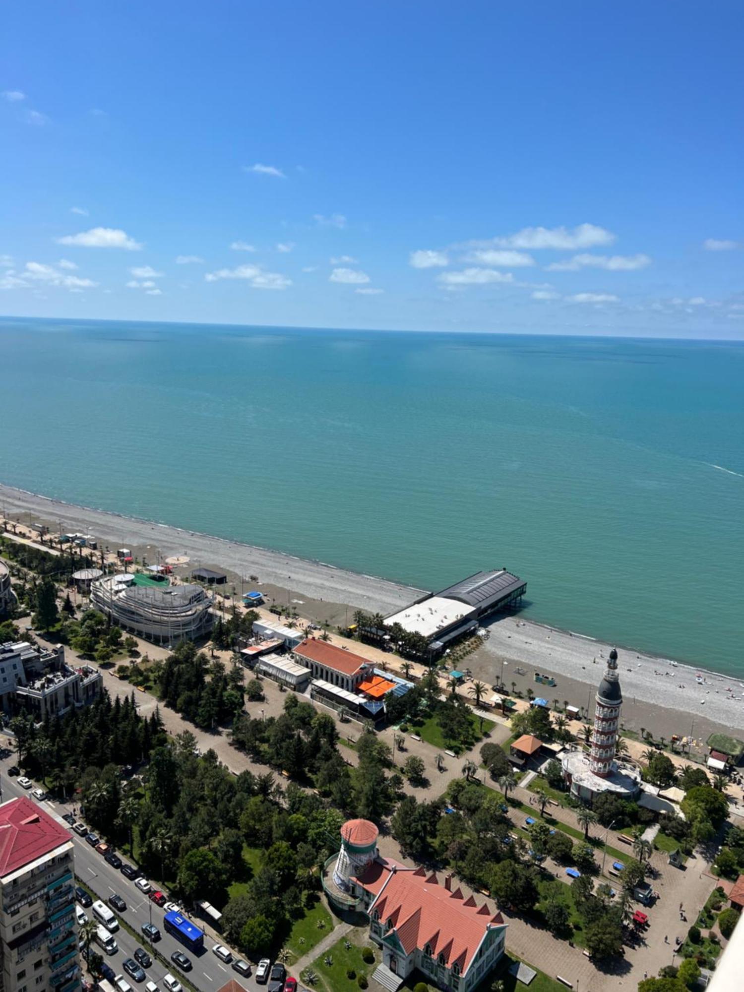 Sea View Apartments In Orbi City Batoumi Extérieur photo