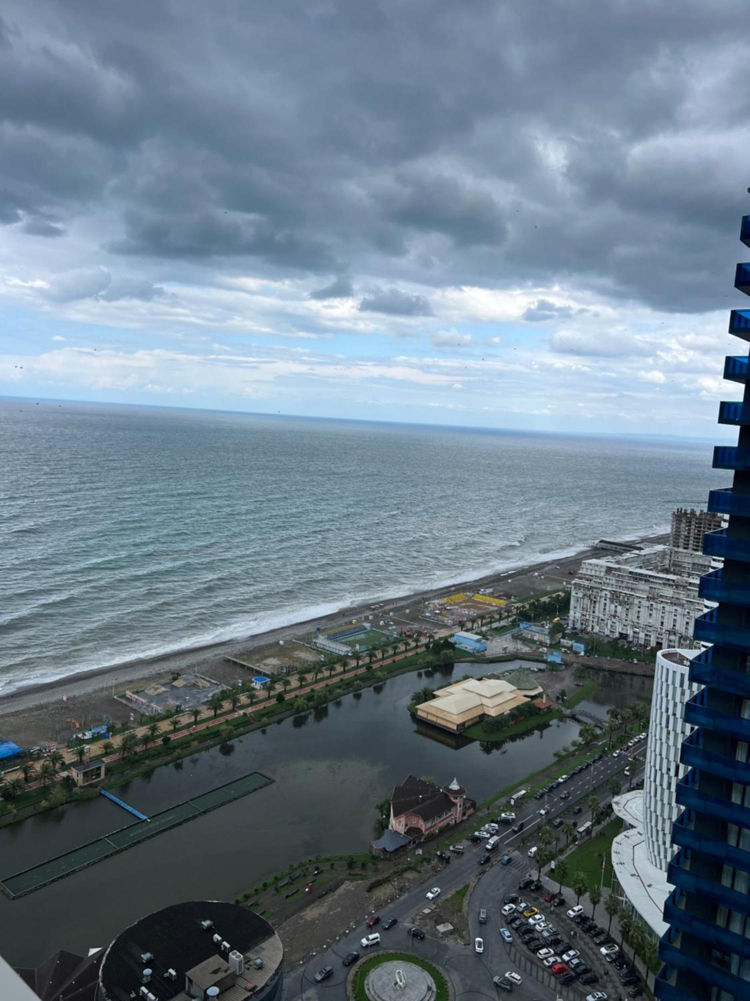 Sea View Apartments In Orbi City Batoumi Extérieur photo